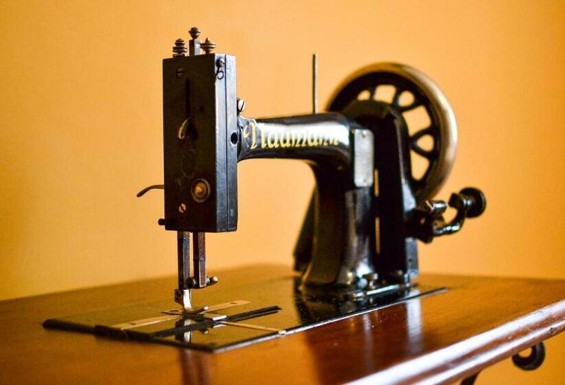 חדר סופריור, Maximilian