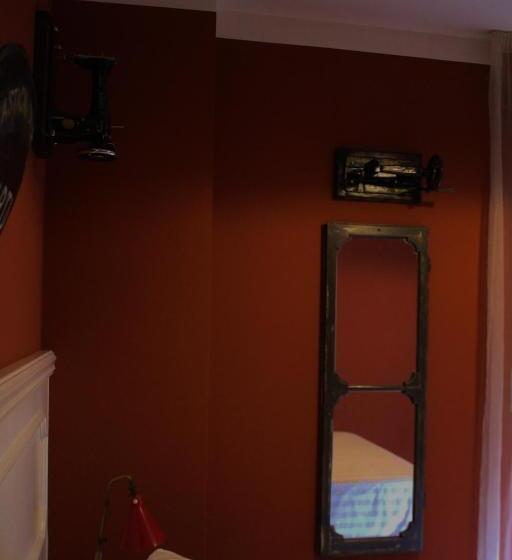 חדר סופריור יחיד, Maximilian