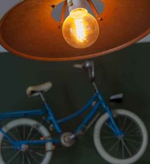 חדר סופריור יחיד, Maximilian