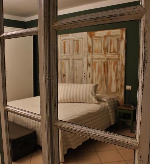 חדר סטנדרט יחיד, Maximilian