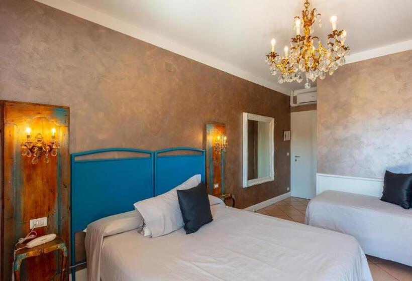 Superior room with lake view, Maximilian