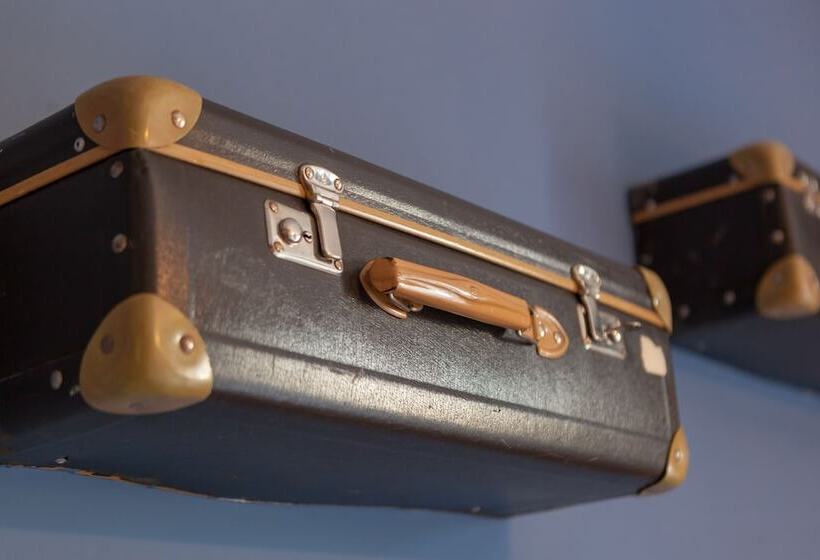 חדר סטנדרט יחיד, Maximilian