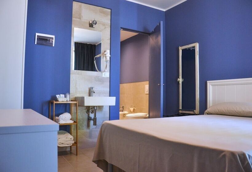 חדר סטנדרט יחיד, Maximilian