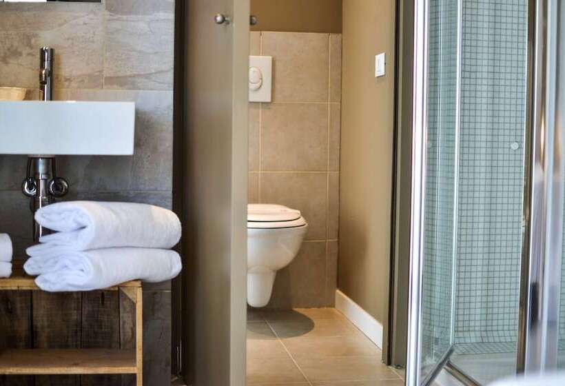 Superior room with lake view, Maximilian