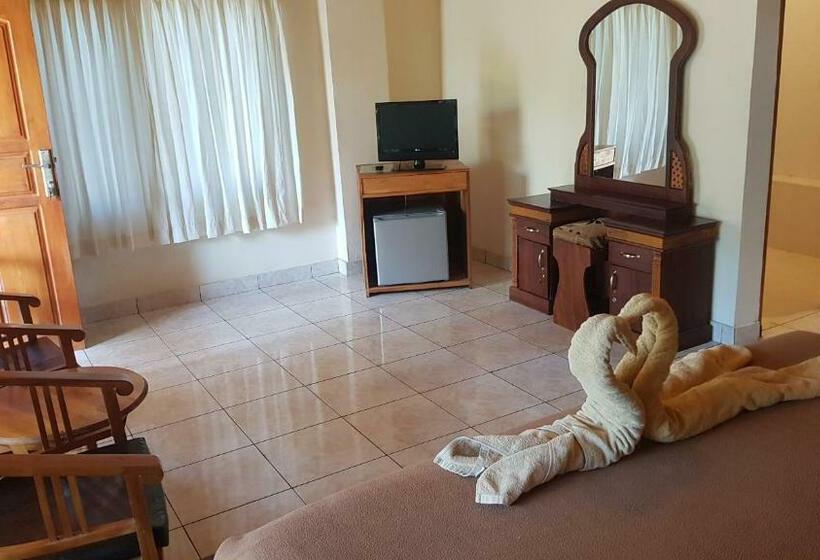 디럭스 룸, Mylovina