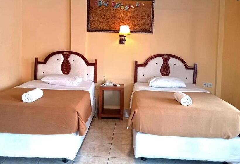 디럭스 룸, Mylovina