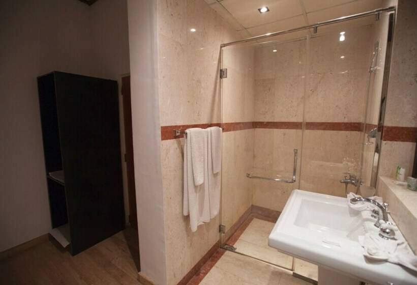 디럭스 룸, Oak Ray Lake Resort