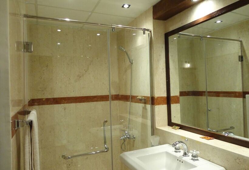 디럭스 룸, Oak Ray Lake Resort