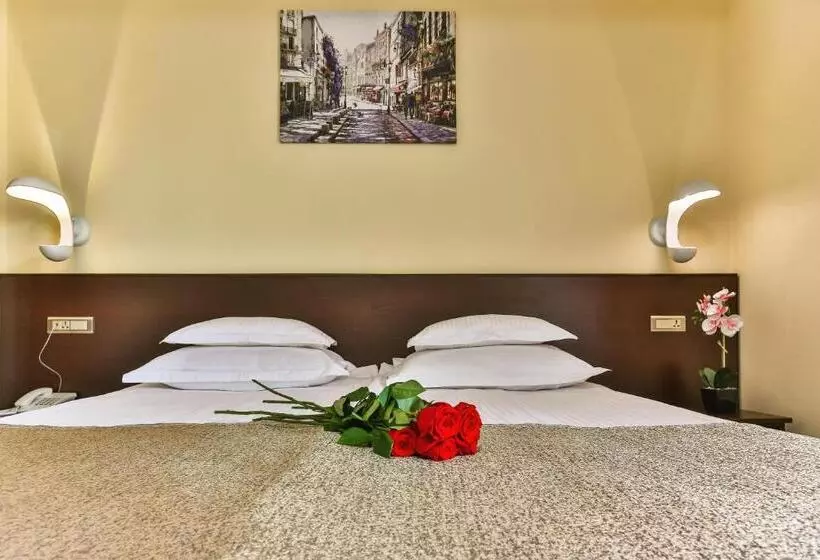 اتاق سوپریور با چشم‌انداز جانبی دریا, Premier