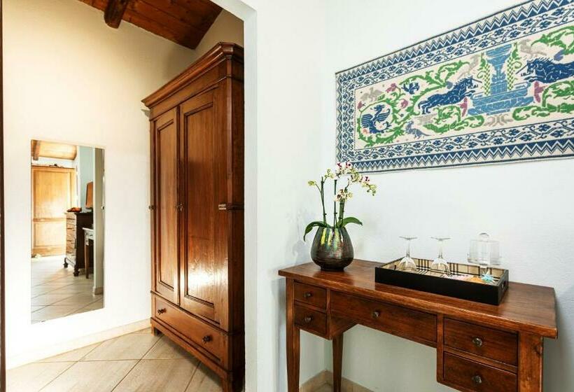 חדר קלאסי, Rio Molas