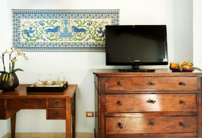 חדר קלאסי, Rio Molas