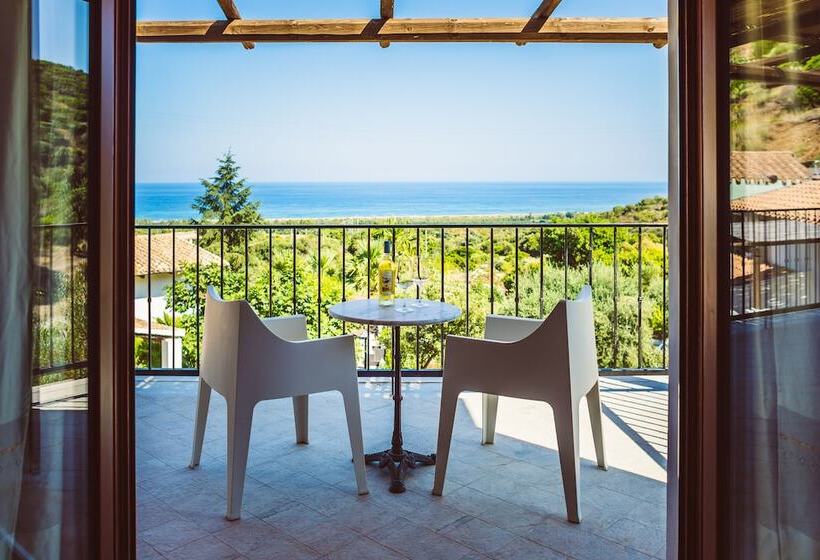 חדר סופריור, Rio Molas