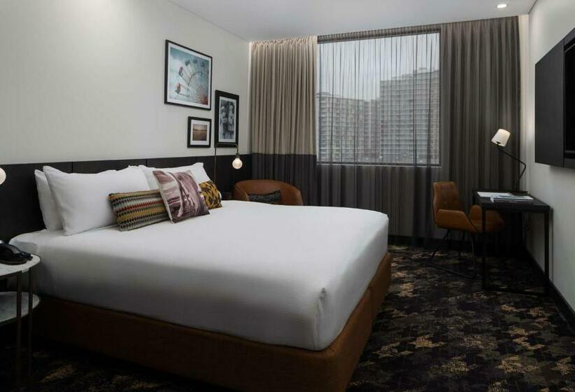 디럭스 룸 킹사이즈 침대, Rydges Fortitude Valley