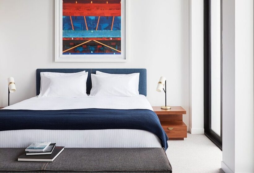 استودیوی استاندارد, The Johnson Brisbane   Art Series