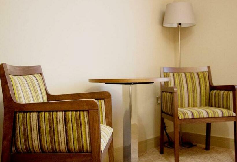 חדר סופריור, The White Hart