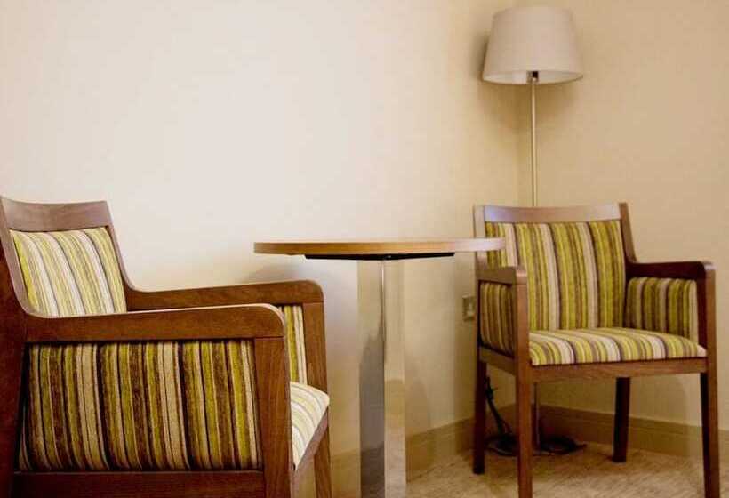 חדר סופריור, The White Hart