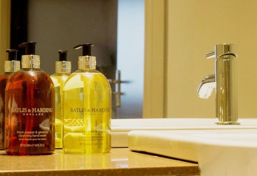 חדר סופריור, The White Hart