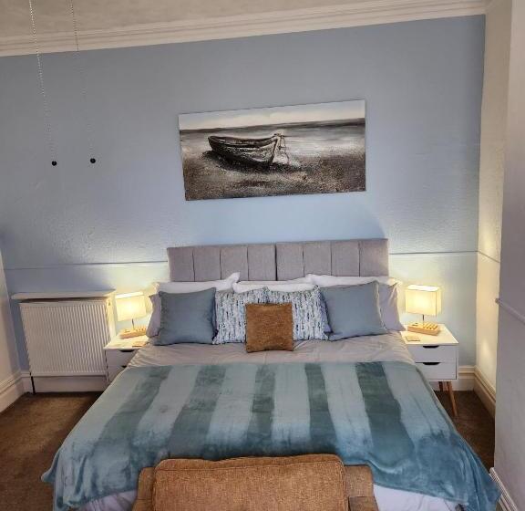 اتاق سوپریور با تخت بزرگ, The Sea Croft Bed Breakfast & Bar St Annes
