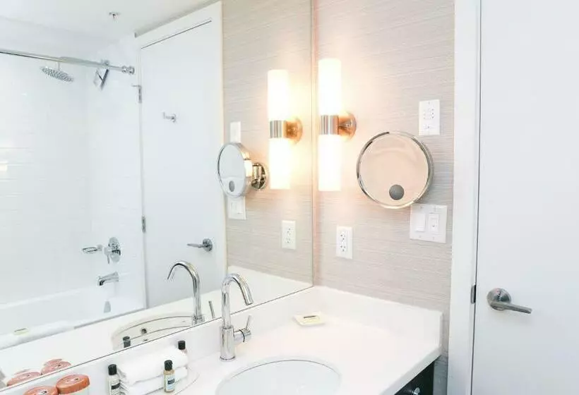 エクゼクティブスイート, Sandman Hotel Abbotsford Airport