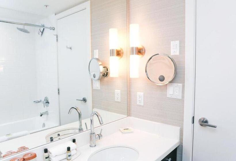 جناح سرير كينج, Sandman Hotel Abbotsford Airport