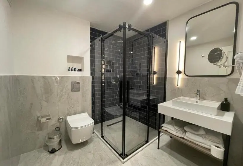 Standard-huone, Mona Bosphorus
