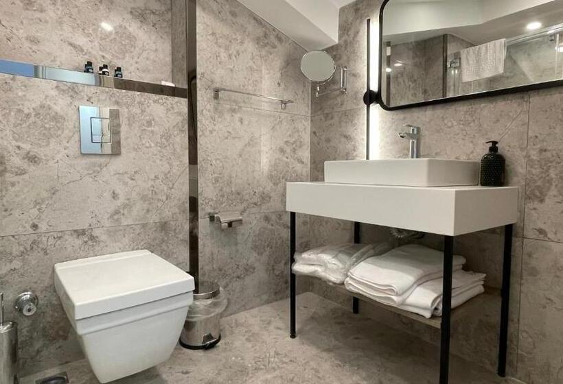 1 Bedroom Penthouse Apartment, Mona Bosphorus