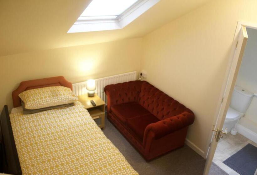 חדר משפחתי דלוקס, Elm Tree Guest House