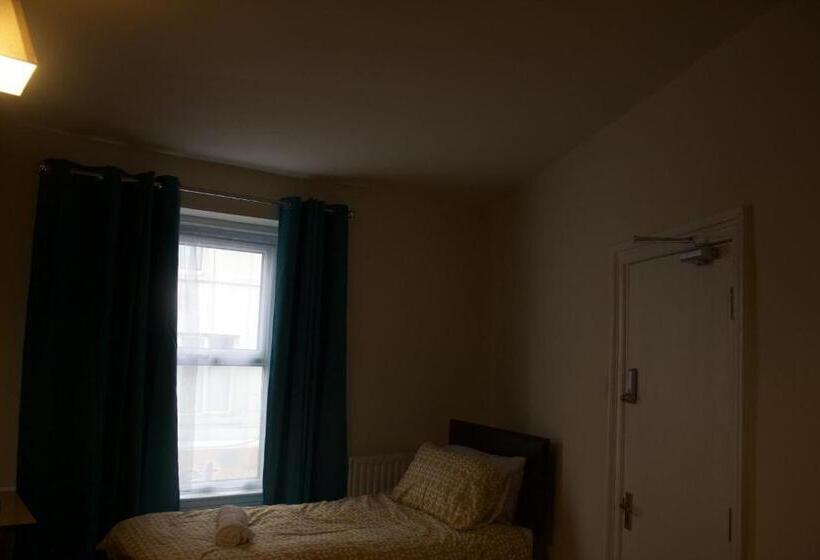 Семейный Номер Deluxe, Elm Tree Guest House