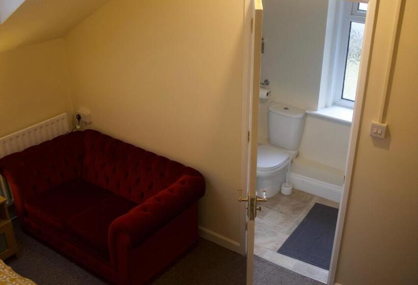 חדר משפחתי דלוקס, Elm Tree Guest House