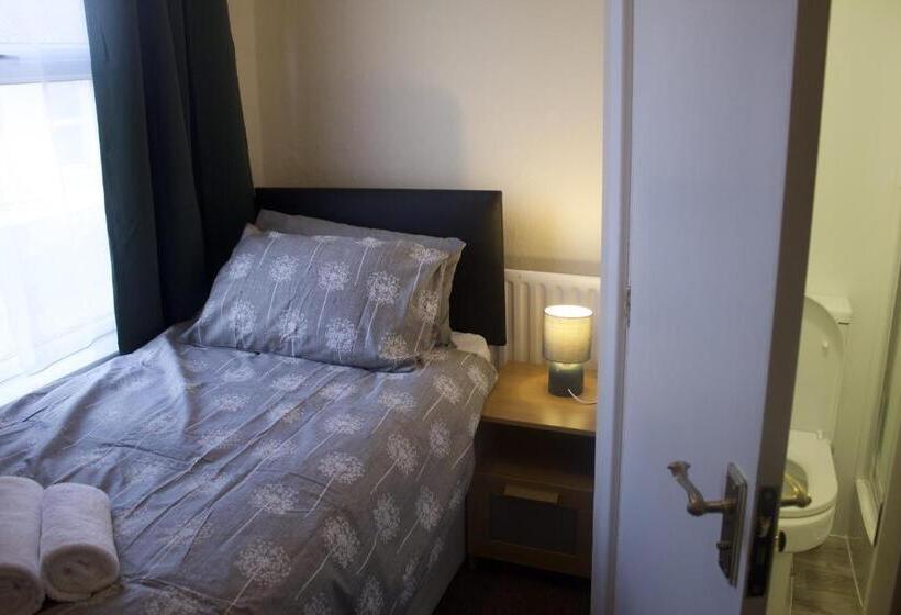 Номер Стандарт Индивидуальный, Elm Tree Guest House