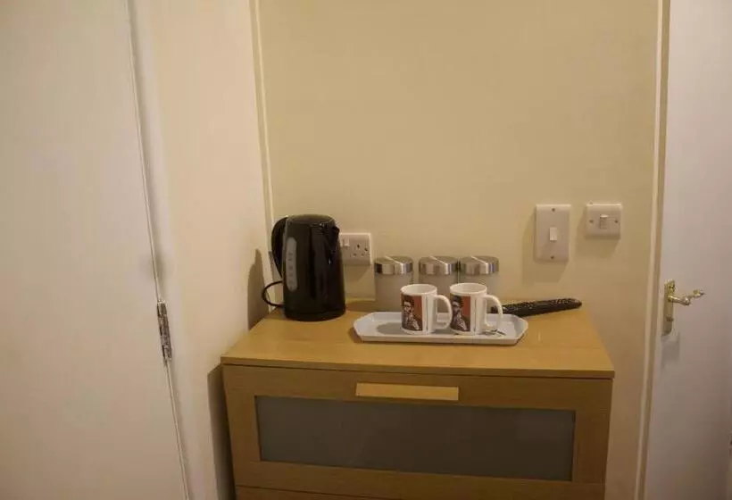 エコノミールーム, Elm Tree Guest House