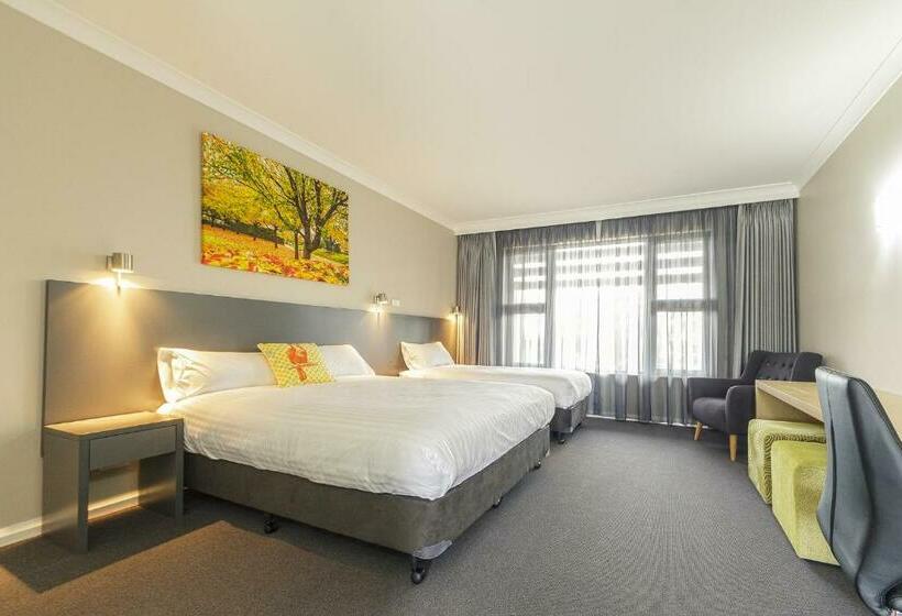 غرفة عائلية, Club Cowra Motel