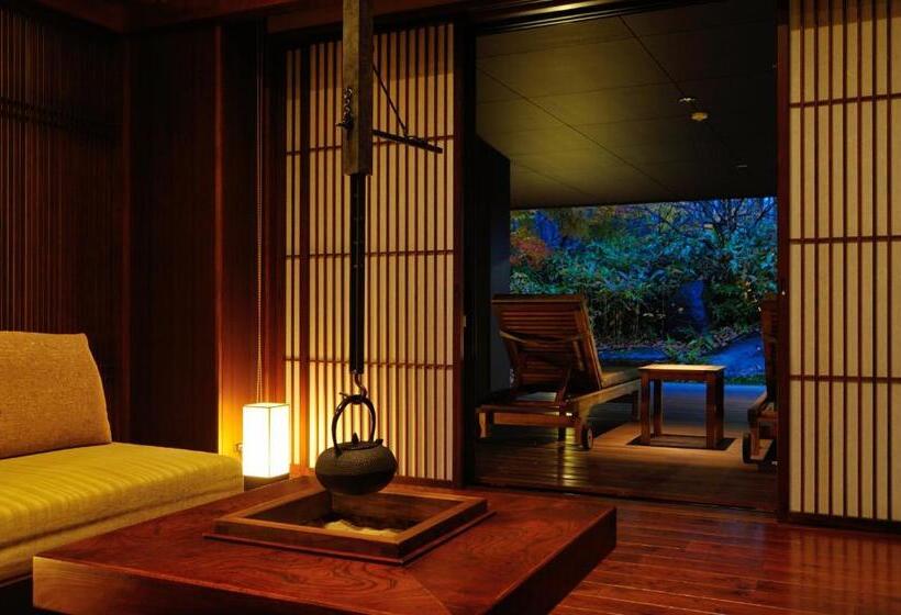 סוויטה נשיאותית, 竹泉荘 Chikusenso Onsen