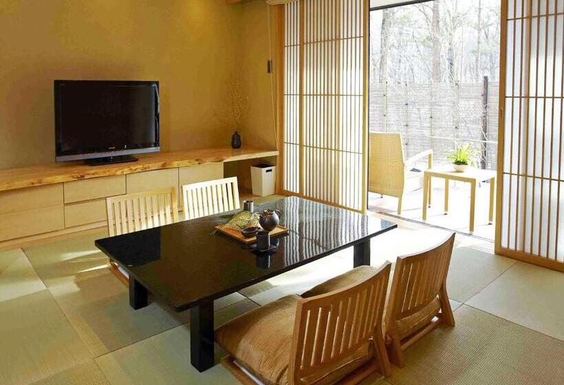 סוויטה, 竹泉荘 Chikusenso Onsen