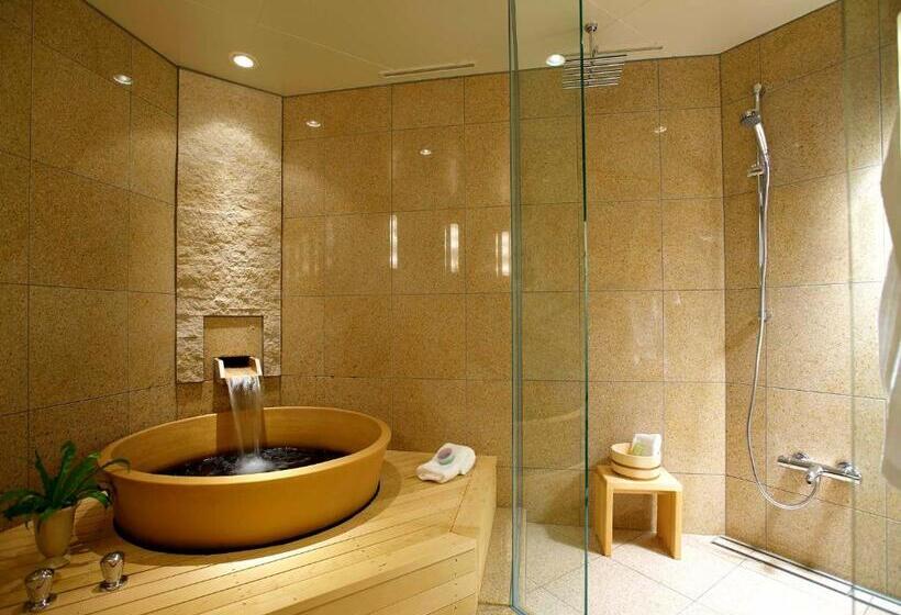 סוויטה, 竹泉荘 Chikusenso Onsen