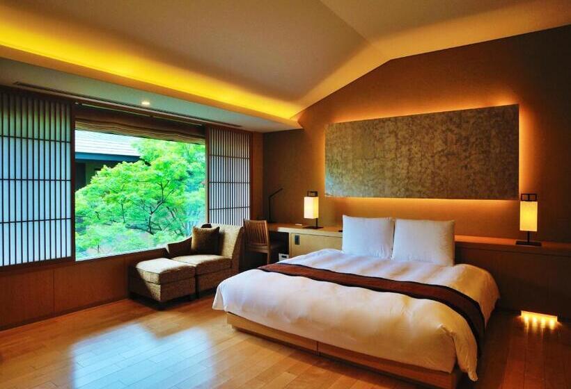 חדר דחוקס עם מיטת קינג, 竹泉荘 Chikusenso Onsen