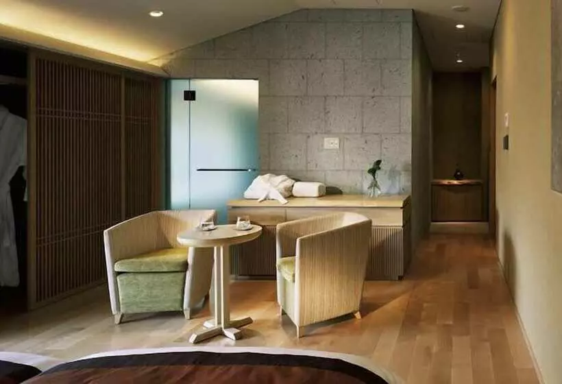 キングサイズベッドのデラックスルーム, 竹泉荘 Chikusenso Onsen