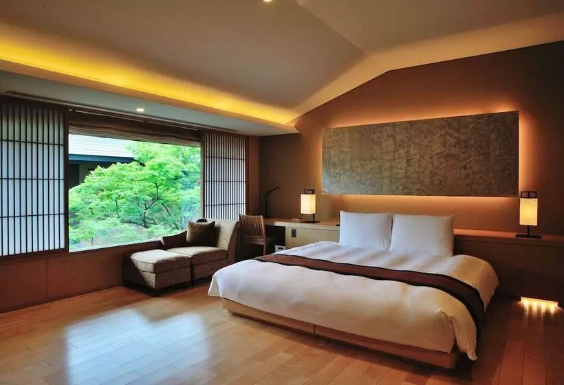 キングサイズベッドのデラックスルーム, 竹泉荘 Chikusenso Onsen