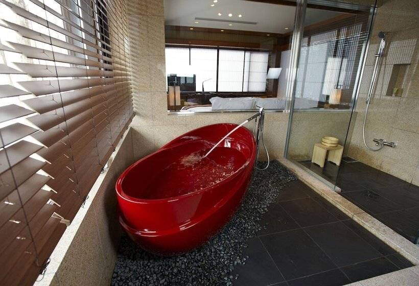 סוויטה נשיאותית, 竹泉荘 Chikusenso Onsen