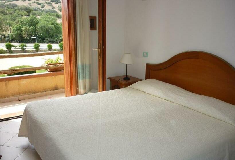 اتاق استاندارد با بالکن, Le Anfore