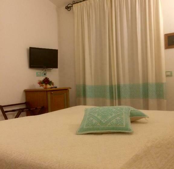 اتاق استاندارد با بالکن, Le Anfore