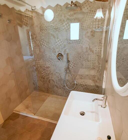 اتاق استاندارد با چشمانداز باغ, Le Anfore