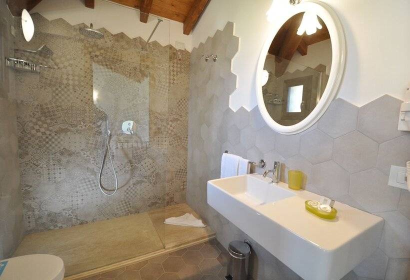 اتاق استاندارد با چشمانداز باغ, Le Anfore