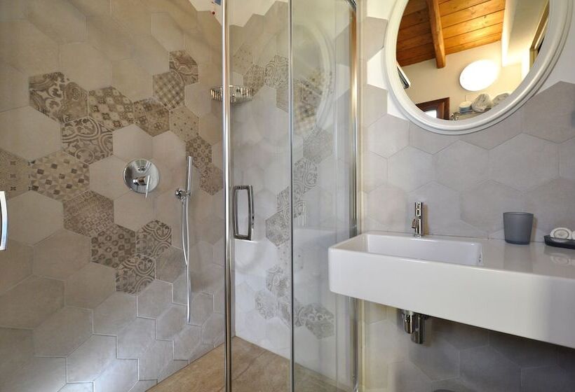 اتاق استاندارد با چشمانداز باغ, Le Anfore