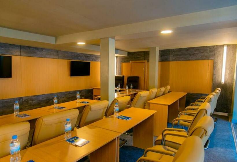 Deluxe Junior Suite, Legend