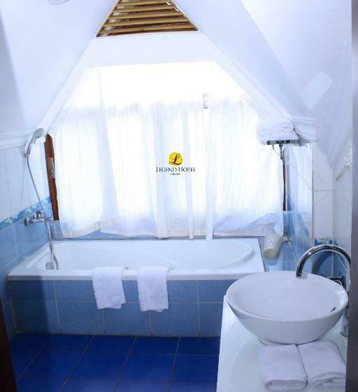 Deluxe Junior Suite, Legend