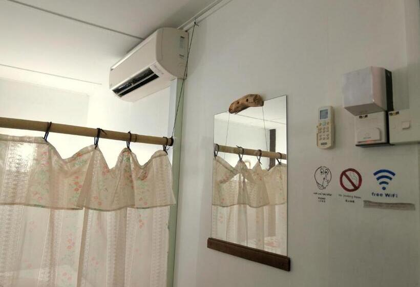 Кровать в Общей Комнате, Pangkor Guesthouse Spk