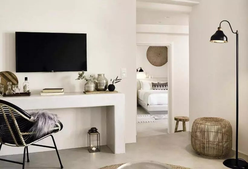 Suite with Views