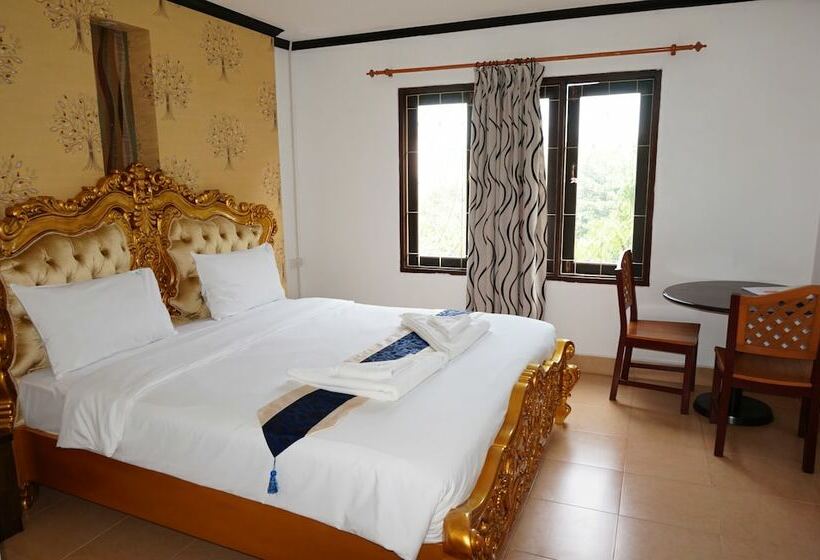 标准工作室, Sokdee City