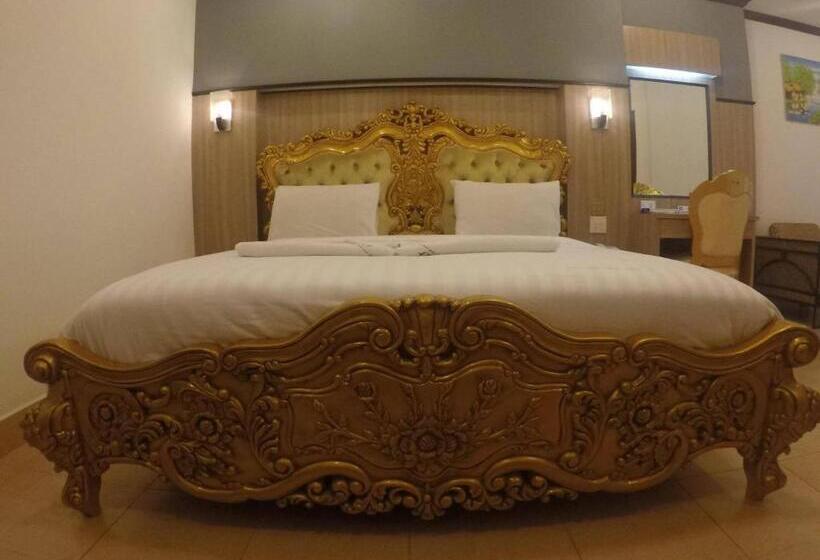 标准工作室, Sokdee City